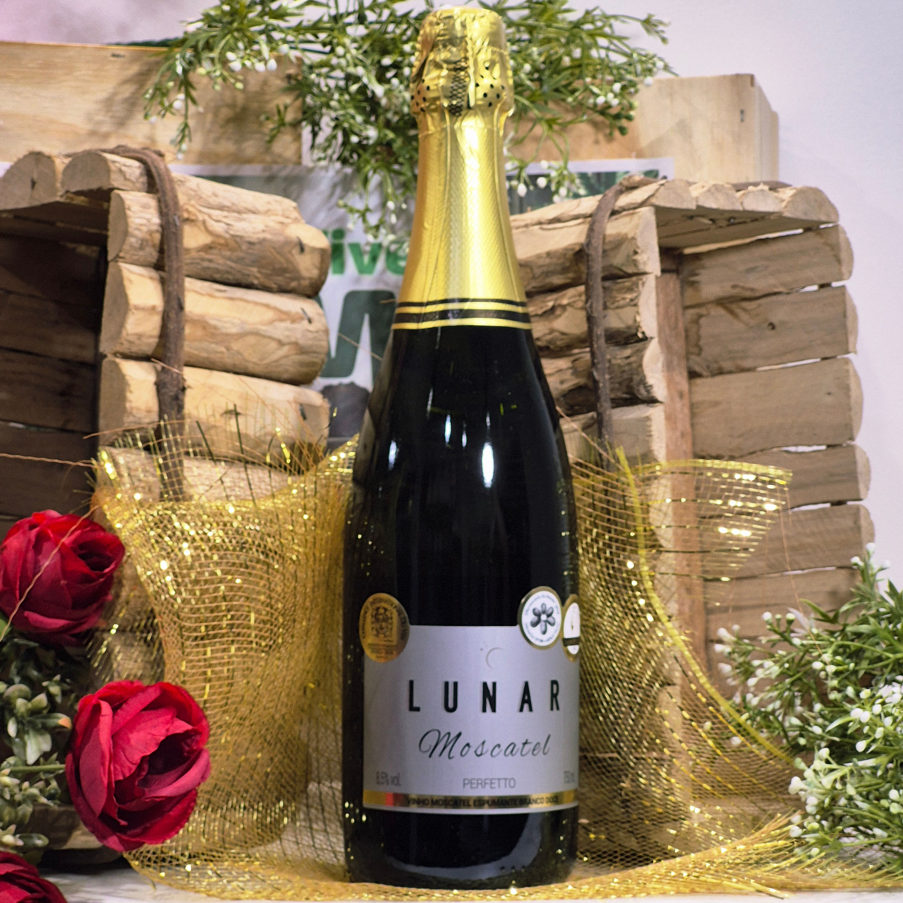Espumante Lunar Moscatel – Doçura e Celebração (Apenas o Vinho)