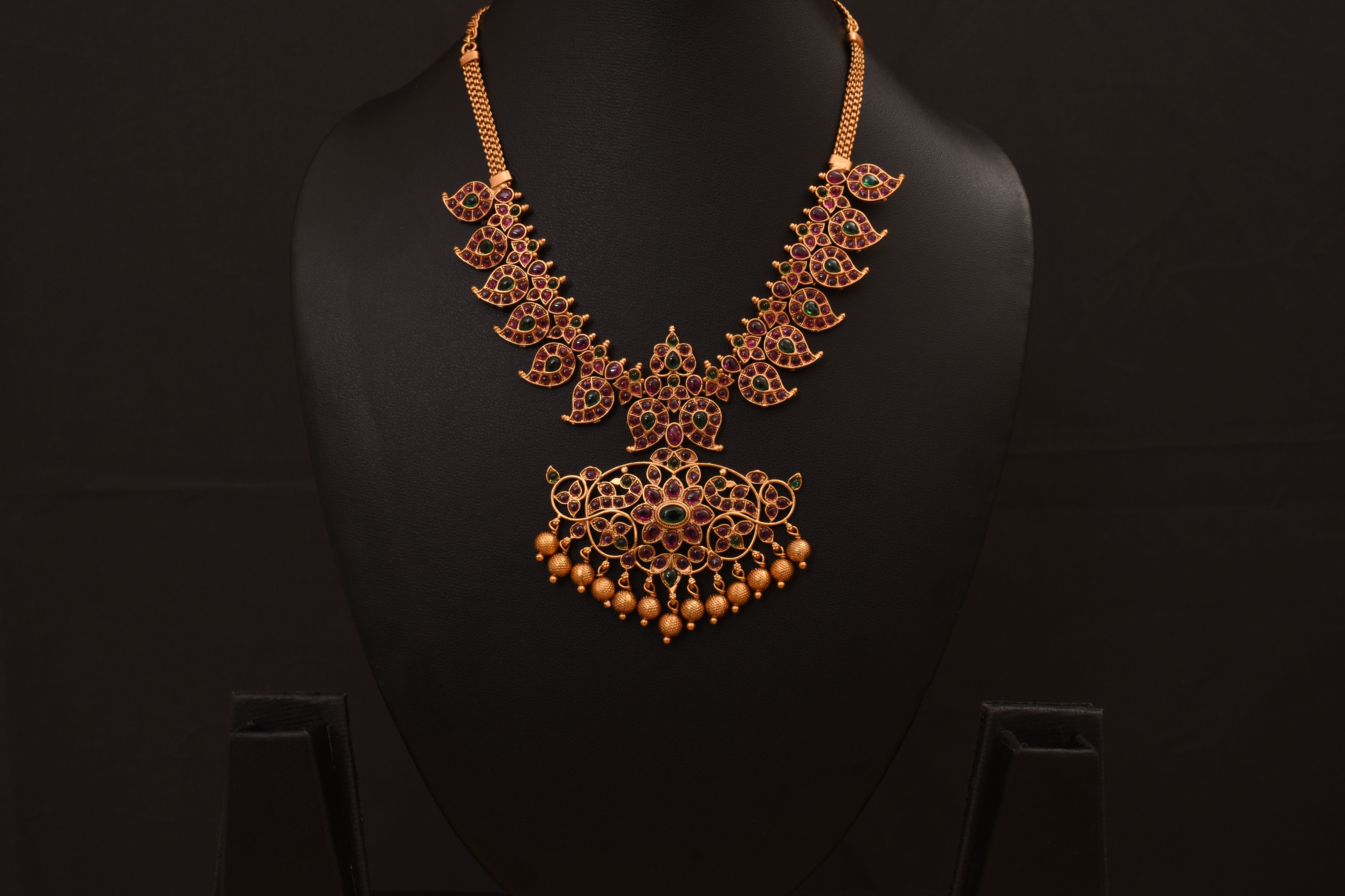 Neckpiece set TS27N007