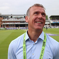 Alec Stewart.jpg