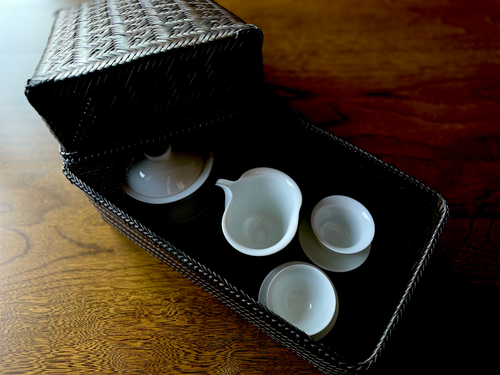 茶籠 黒｜凛とした佇まい 100年先まで大切にしたい作品 | 茶禅草堂