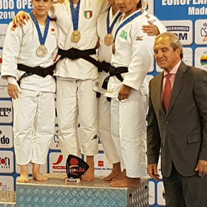 Laura Martínez medalla de plata -48kg