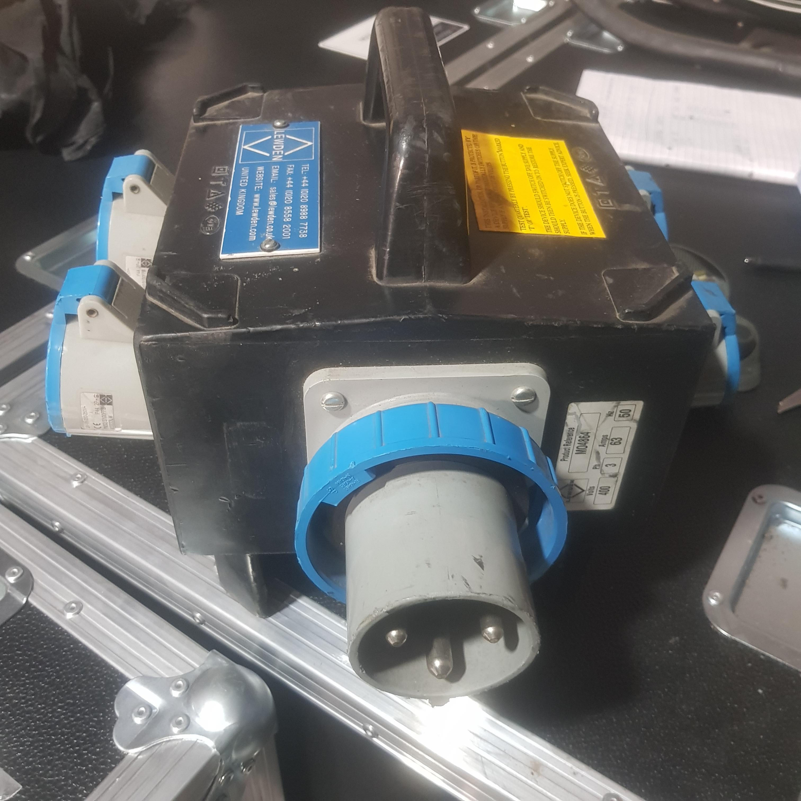 63A SPNE - 2x 32A SPNE & 2X 16A distro