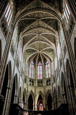 Le choeur orné de neuf chapelles rayonnantes