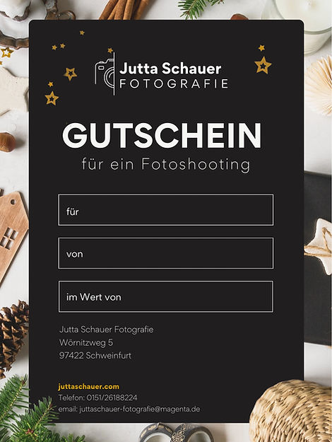 Kopie von Weiß Schwarz Festlich Ordentlich Weihnachten Fotograf A4 Gutschein.jpg