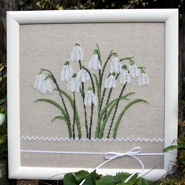 Kreustichbild  Schneeglöckchen aus "Der Frühling kommt"