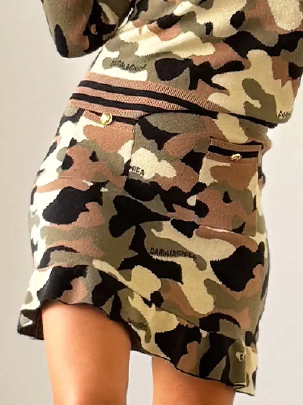 Miniatura: FALDA ZIRCON CAMALEÓNICA