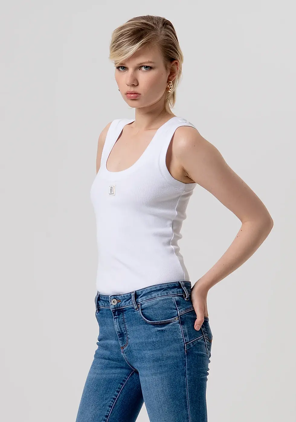 Miniatura: Vaqueros Fracomina cropped ajustados push-up lavado medio