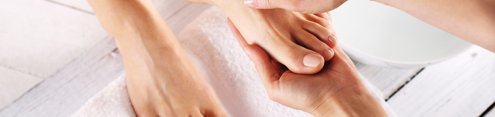 Massage pieds, mains, tête
