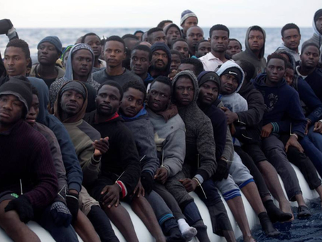 Tras los pasos de Trump: países europeos deportarán inmigrantes a terceros países