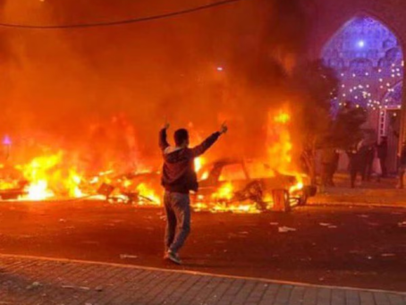 Irán se viste de sangre en una crisis que jaquea al gobierno