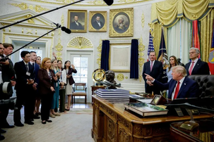 Una lección para Trump: las principales cadenas de TV abandonan la Casa Blanca