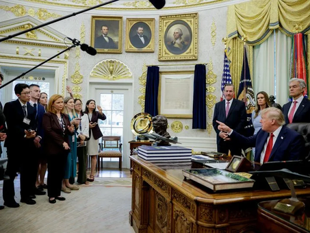Una lección para Trump: las principales cadenas de TV abandonan la Casa Blanca