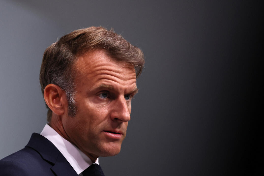 Francia: el gobierno de Macron se tambalea (una vez más)