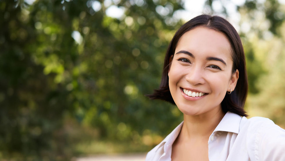 people-lifestyle-happy-asian-woman-takes-selfie-park-photo-smartphone-smiling-looking_edit
