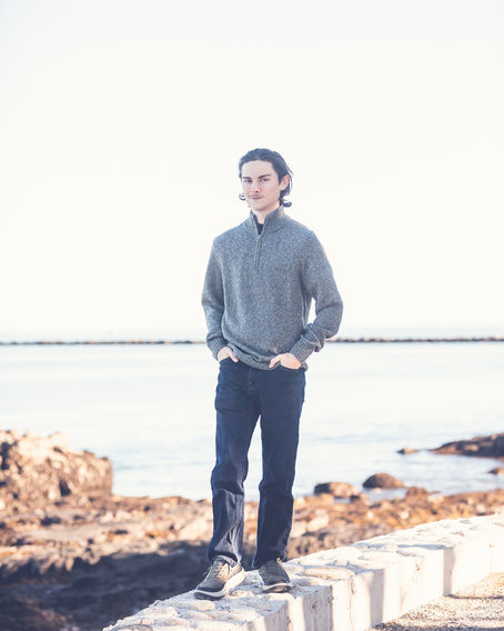Capturing Memories in Any Setting 7 Creative Senior Photo Ideas