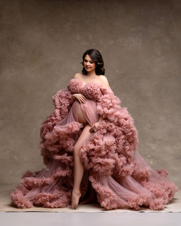 elegant maternity portrait studio styling