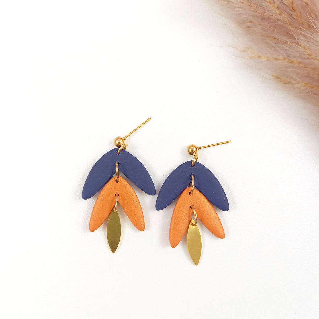 Petali" in blau und orange