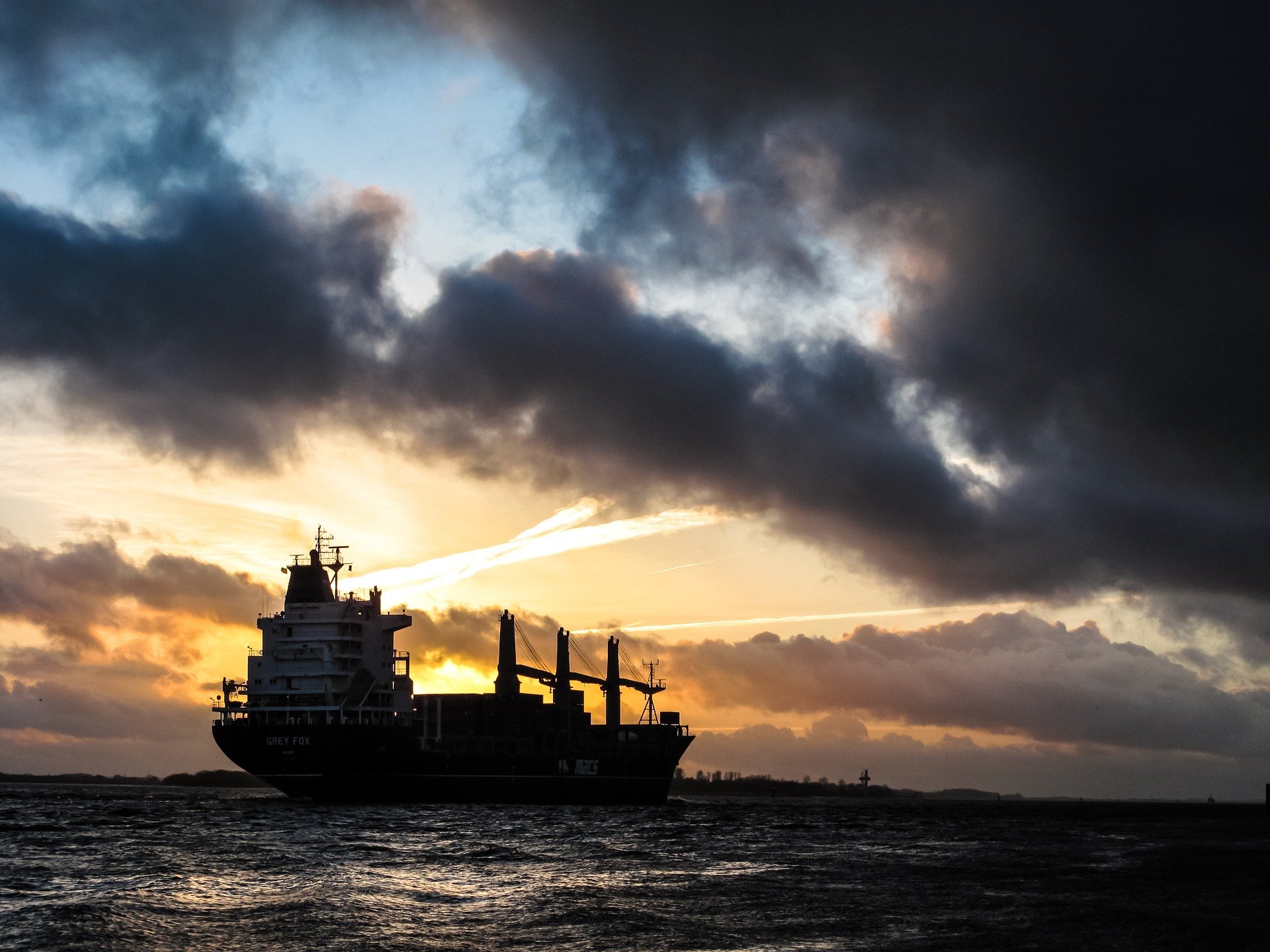 freight-863449_1920