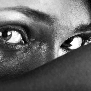 Les paranoïaques au travail : risques, conséquences et solutions