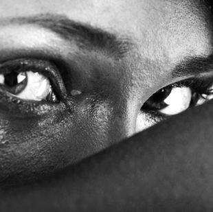 Les paranoïaques au travail : risques, conséquences et solutions