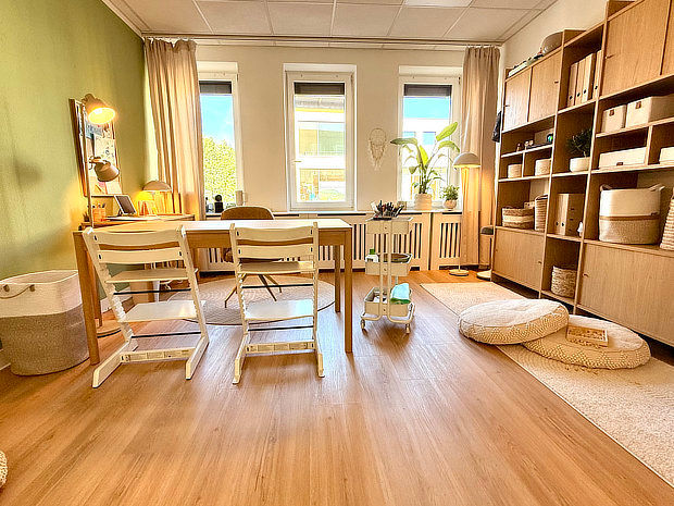 Freundlicher Behandlungsraum der Logopädiepraxis Anika Giermann in Fürstenwalde