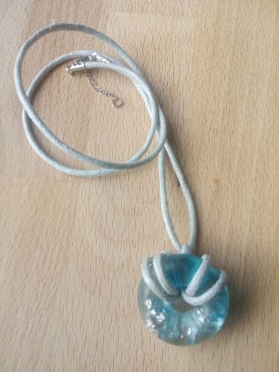 Pendentif anneau ( 10€ )