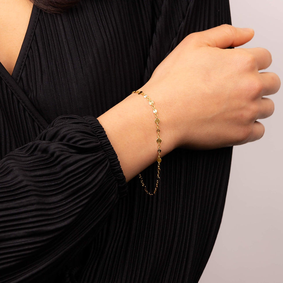 Thumbnail: Discs and Chain Bracelet in 9ct Gold