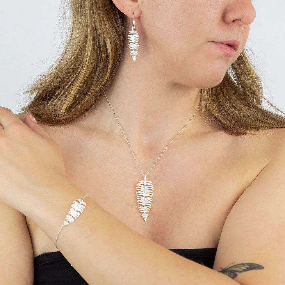 Thumbnail: Palm Leaf Bracelet with Zirconia