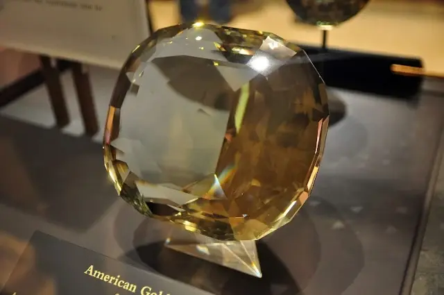 November birthstones