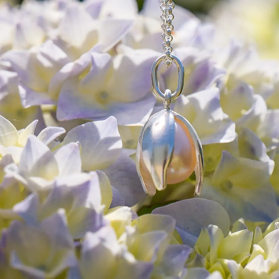 Thumbnail: Snowdrop pendant with freshwater pearl