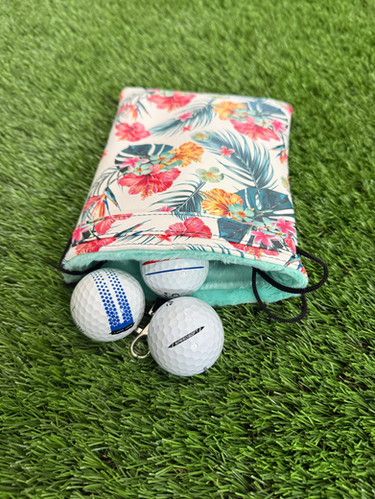 Tropical Vibes Golf Ball Pouch | gloriousgolfers