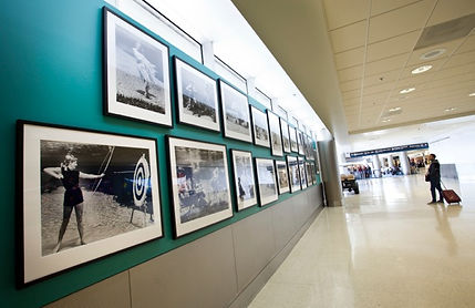 installation of traveling exhibits at airport