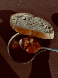 Abendessen, Bohneneintopf Sascha Grüßinger – Survival Schule Niedersachsen – © 2025
