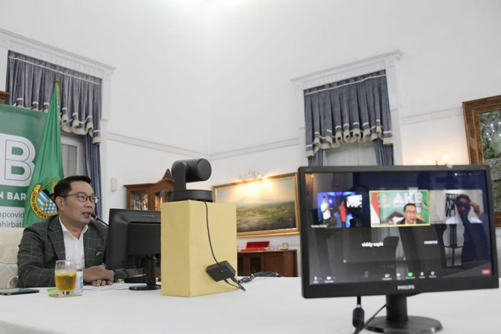 Lukisan Ridwan Kamil Dihargai Rp50 Juta