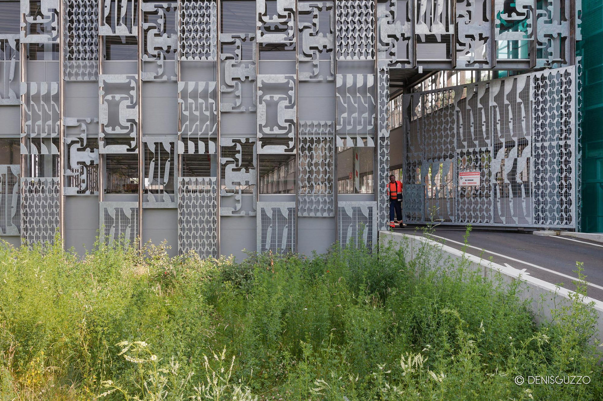 211.00_AfvalBrengStation_Den Haag_Superuse-DenisGuzzo_0385_WM.jpg