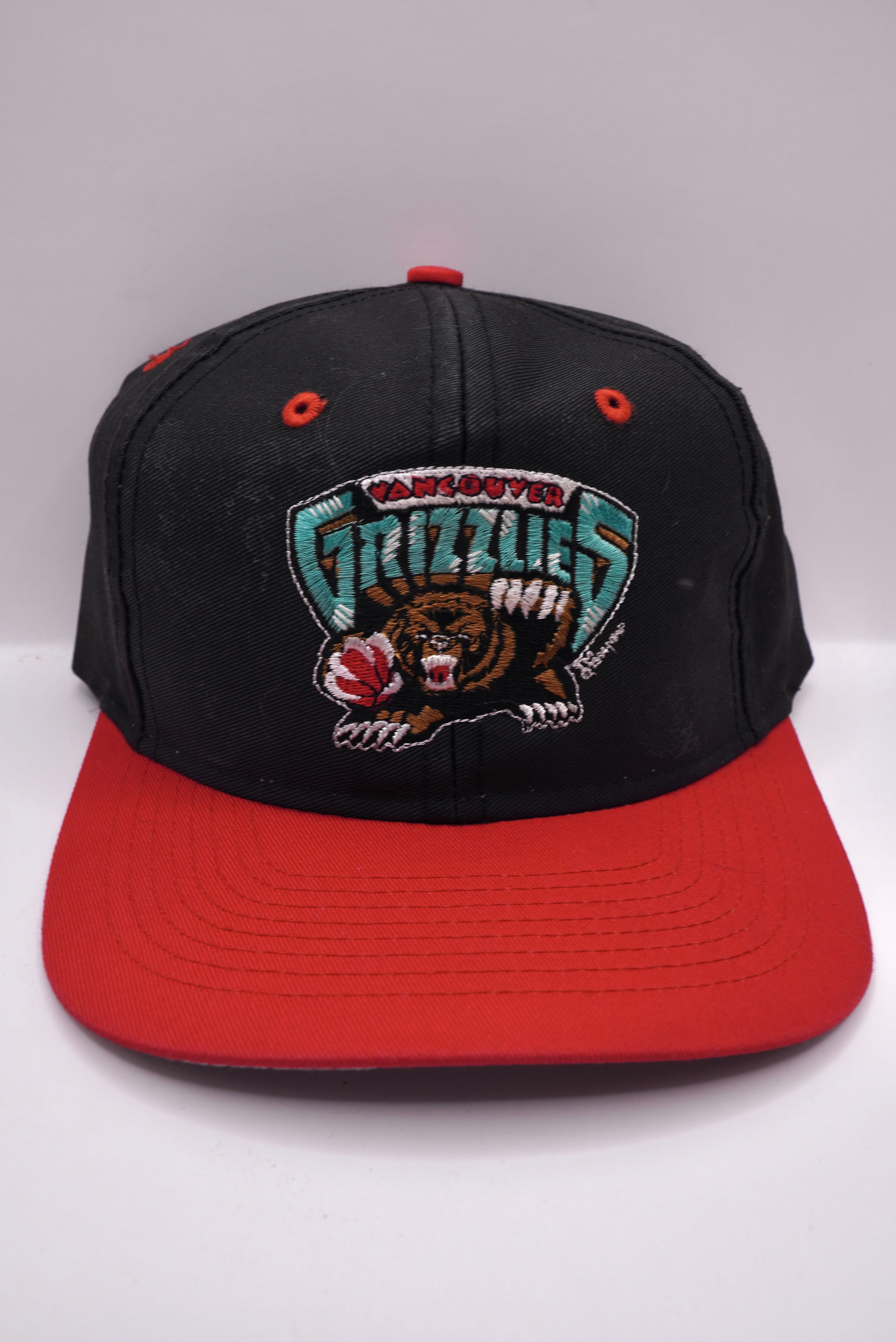 Vintage Vancouver Grizzlies Snapback Hat