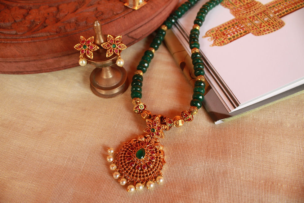 Traditional Pendant Green Onyx