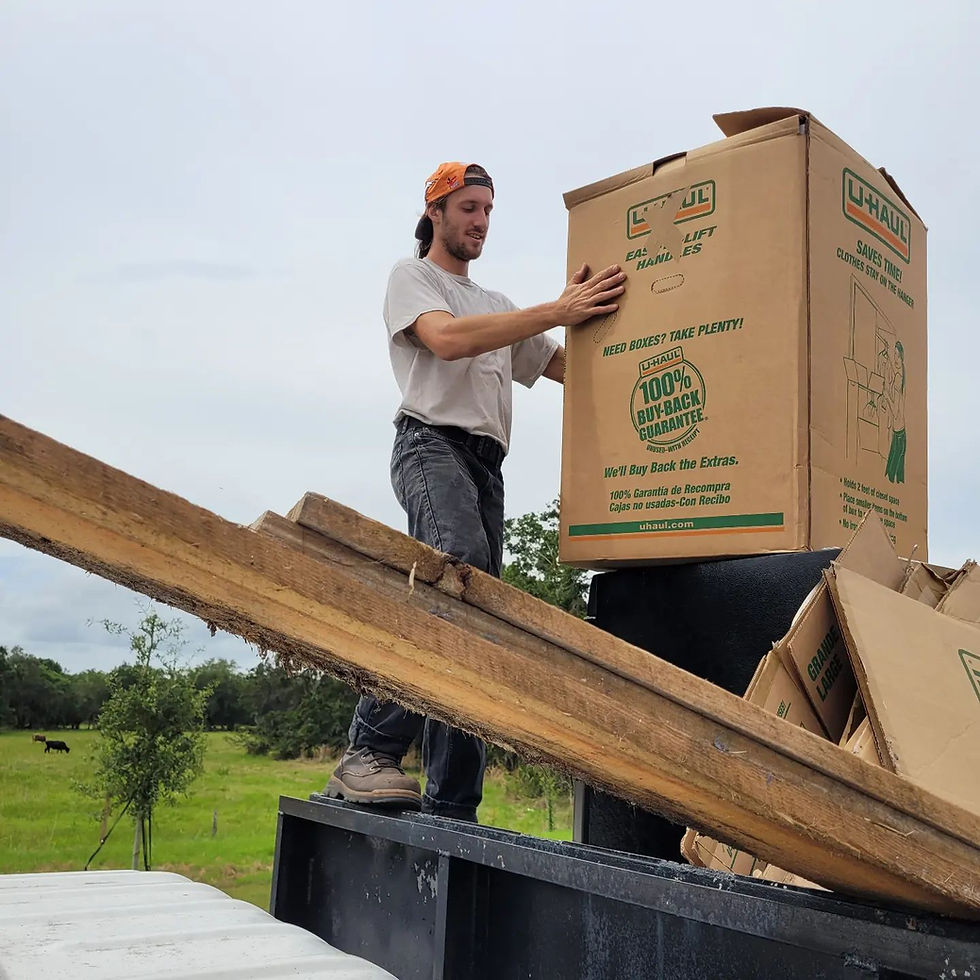 Why Do You Need a Junk Removal Service While Moving Out?