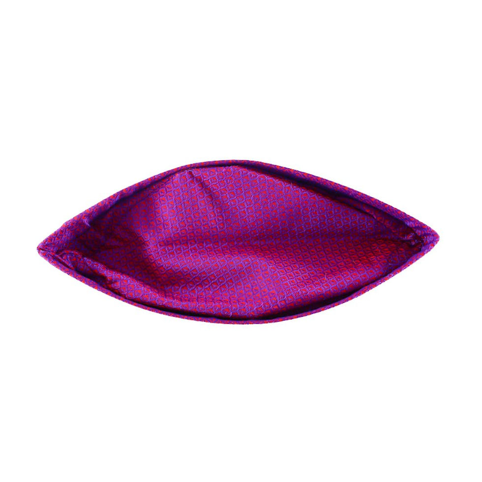 Thumbnail: Magenta Khun Topi