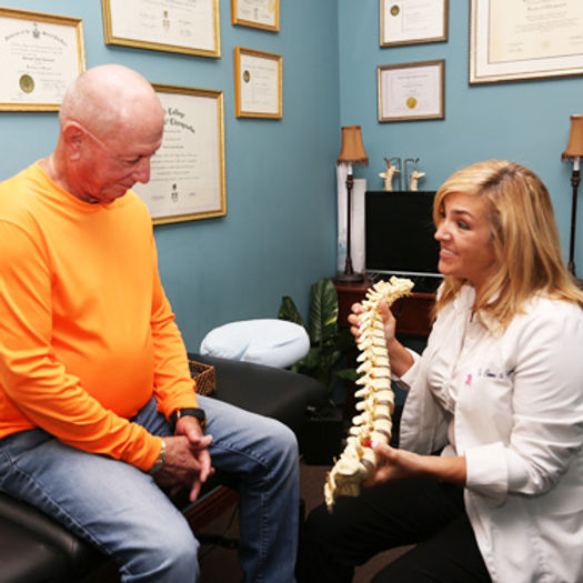 dr-theresa-consult-patient.jpg