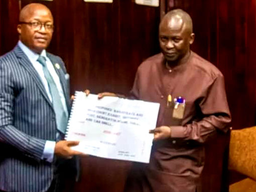 Chief Justice Receives Designs for New Waterloo Judicial Complex