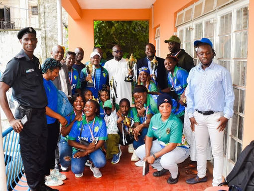 Cricket SL honours women