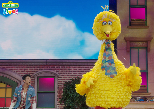 Sesame Street Live! Facebook - Video Sli