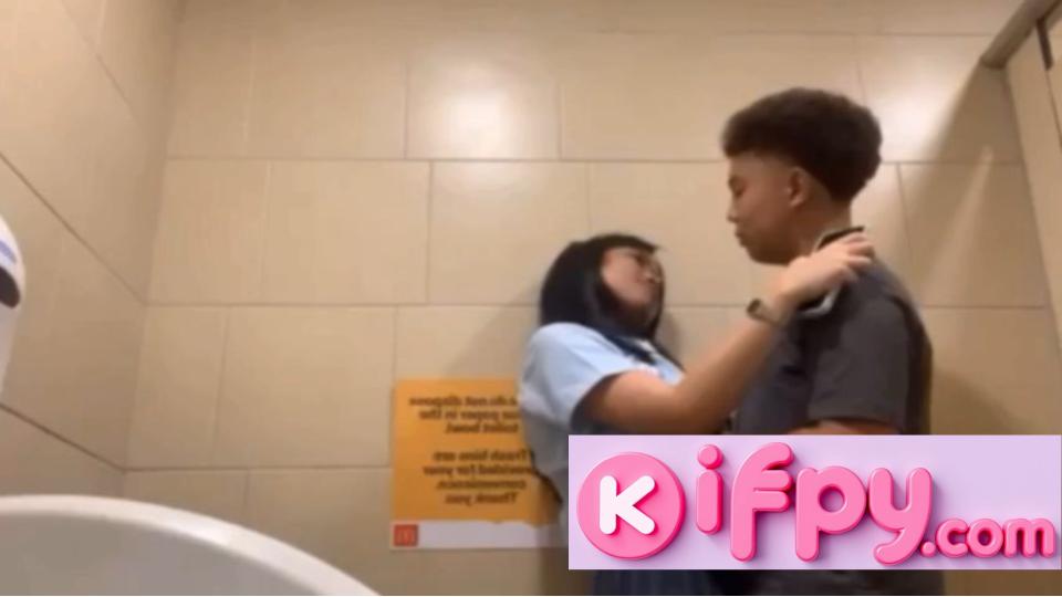 Napapansin Ko Yung Effort Mo Kahit Hindi Mo Sinasabi Lalo Na Kapag Pinapakiramdaman Mo Ako Bago Kantutin