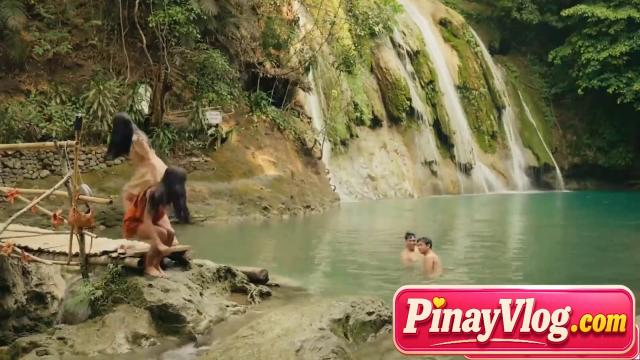 Vlog muna tayo pero putangina pasok na agad ang tite niya sa pepe ko habang kumukulog