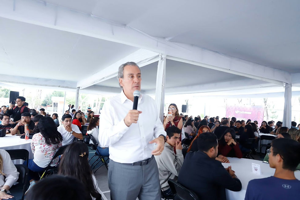Pepe Chedraui comparte con las juventudes y reconoce su papel como Protagonistas de la Ciudad