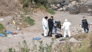 Hallazgo impactante en Puebla: encuentran dos cuerpos maniatados en barranca de Xonacatepec