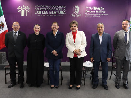 Reconoce Congreso del Estado a docentes de Educación Física del BINE por 30 años de servicio