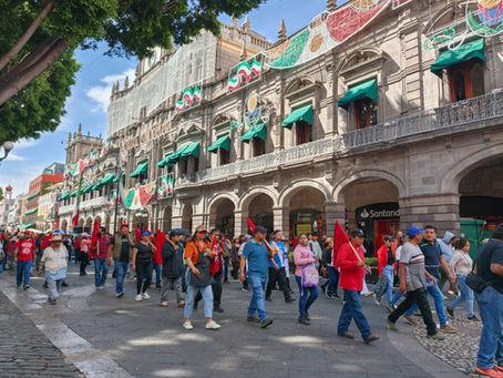 Manifestación de la 28 de Octubre provoca cierres viales en el Centro Histórico de Puebla