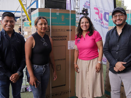 Reconocen en San Andrés el amor y entrega de las madres
